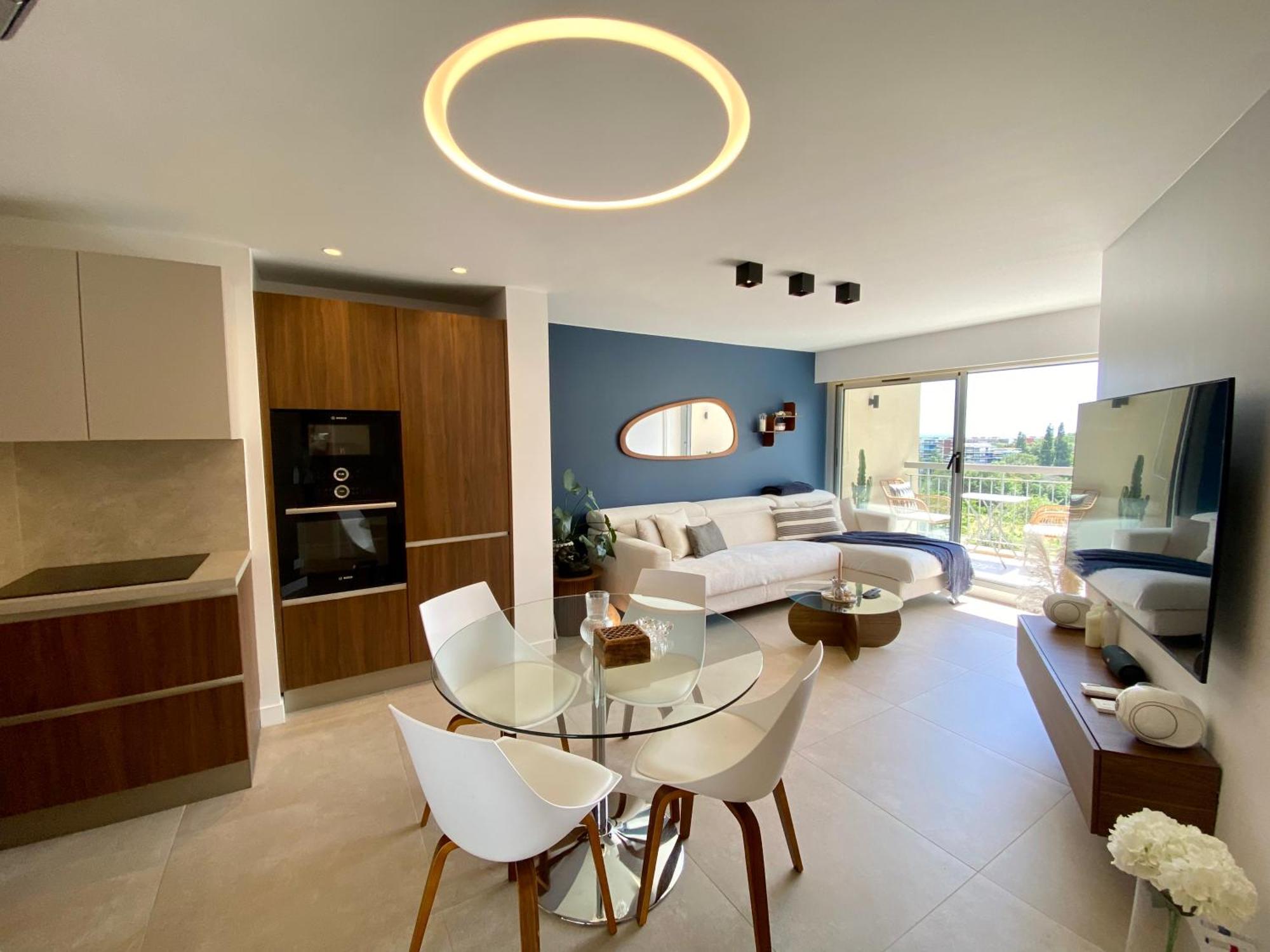 Appartement Luxe Vue Mer Et Collines Avec Piscine Mandelieu La Napoule Luaran gambar